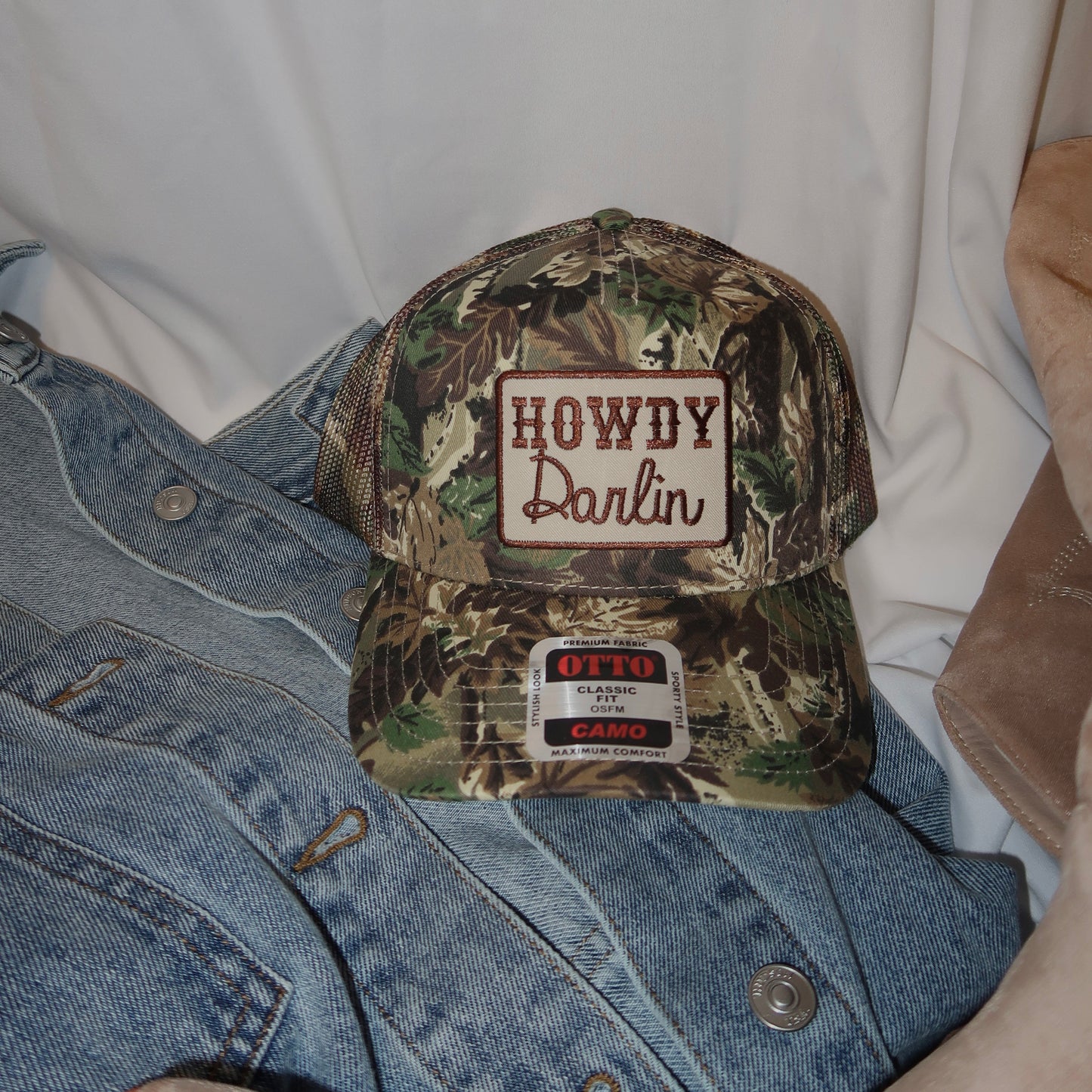 HOWDY DARLIN CAMO HAT