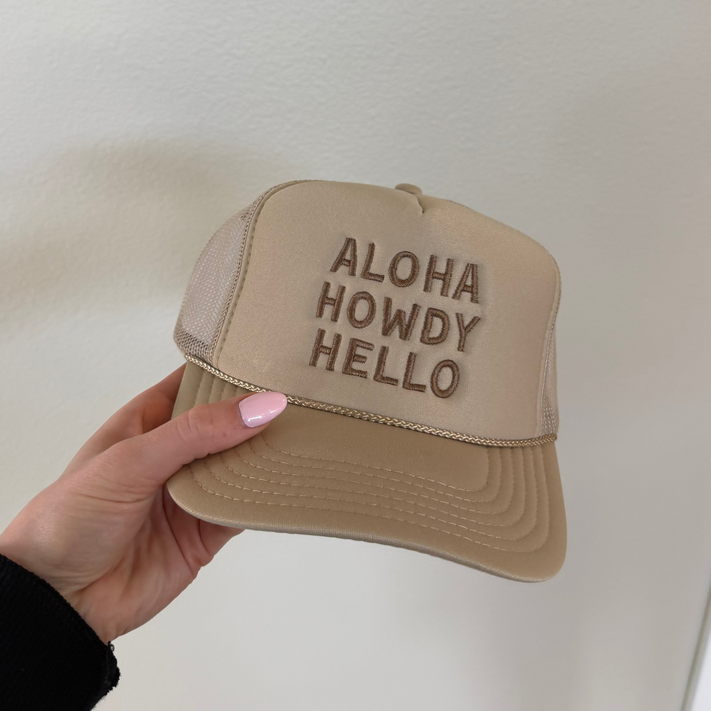 ALOHA HOWDY HELLO TRUCKER